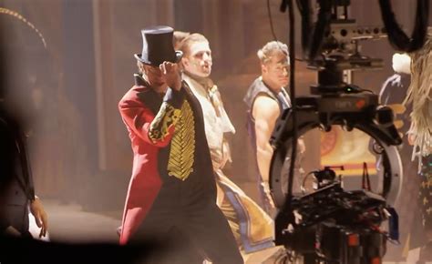 New 'The Greatest Showman' Featurettes Take Us Behind-the-Scenes ...