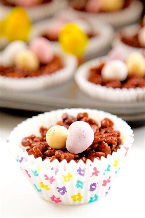 Easy Chocolate Rice Krispie Cakes | Thinly Spread