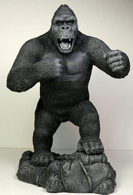 KING KONG STATUE PAINTED RESIN MODEL KIT AURORA TRIBUTE FAMOUS MONSTERS APE KING | #1927028134 ...