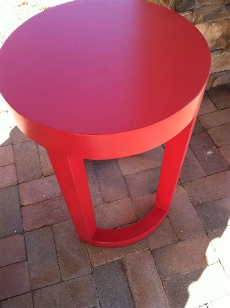 Round and red | Painted furniture, Furniture, Decor
