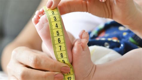 Preemie growth chart: How your preemie baby's milestones are adjusted | BabyCenter