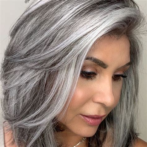 A Colorist Explains How to Get the Silver Hair of Your Dreams | Gray ...