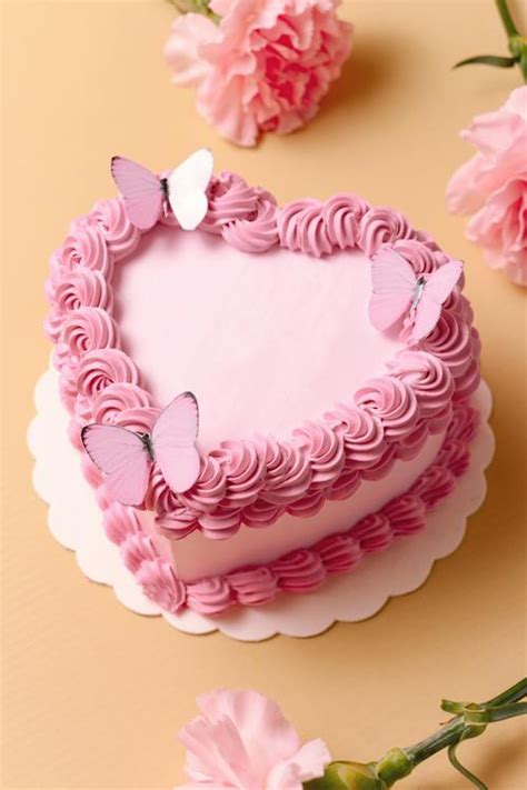 Love Birthday Cake · Free Stock Photo