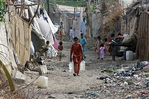 Poverty in Pakistan: 30% Population Still Below the Poverty Line ...