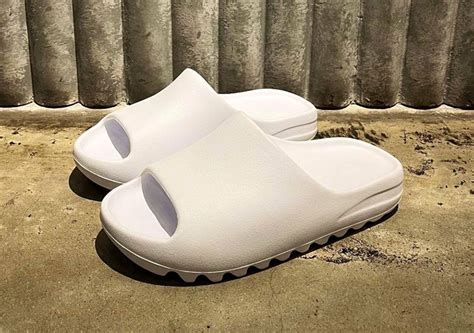 adidas Yeezy Slides "White Salt" Release Date | SneakerNews.com