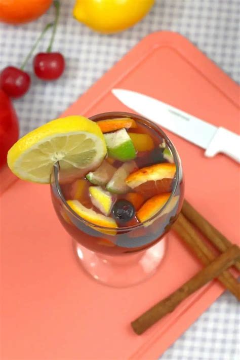 14 Red Wine Cocktail Recipes to Try Tonight – Mix That Drink