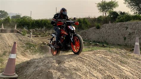 KTM Duke 390 Full Off Roading Test!! - YouTube