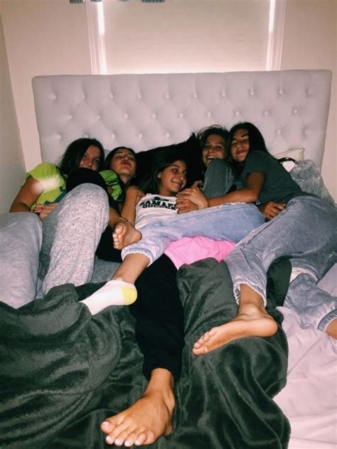 sleepover | Friend photoshoot, Best friend photos, Best friend photoshoot