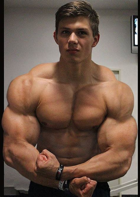 Muscle Morphs by Hardtrainer01 | Bodybuilders men, Muscle hunks, Muscle men