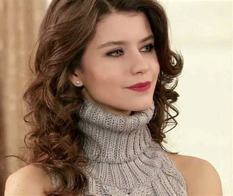 Beren Saat | Elegant wedding hair, Brunette beauty, Beauty