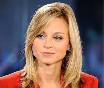 Courtney Reagan Bio, Age, Family, Husband, Nationality, CNBC, Salary