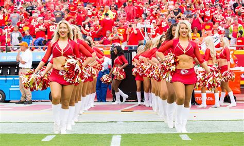 Kansas City Chiefs Cheerleaders Photos from Week 3 – Ultimate Cheerleaders