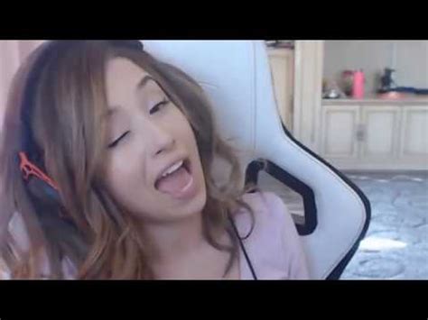 Pokimane Thicc moments; POKIMANE TWERKS - YouTube