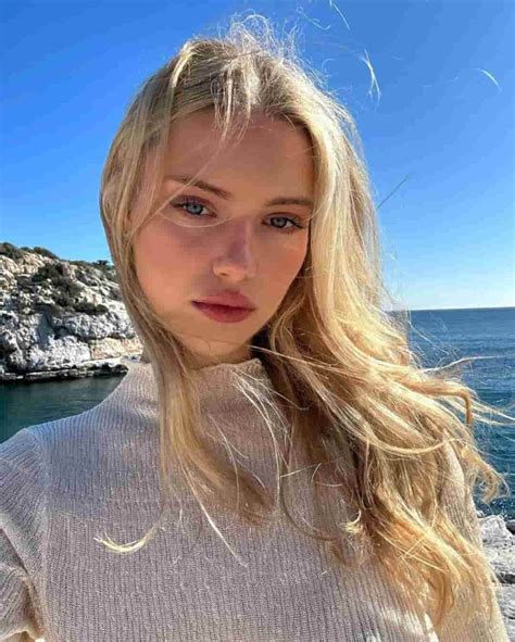 Annie Schroeter (annie.shr) Boyfriend, Age, Net Worth, Height And More ...