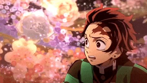 Best Tanjiro GIFs Images - Mk GIFs.com