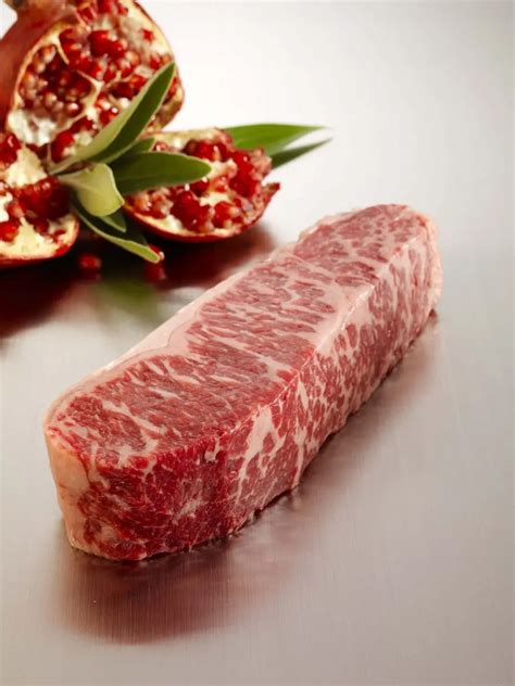 Kobe beef steak | Pictures of food • Foodiesfeed • Food pictures ...