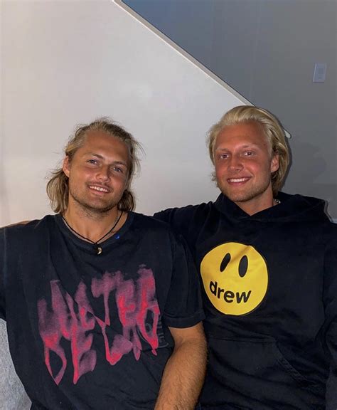 The Nylander brothers lookin a bit crispy : r/hockey