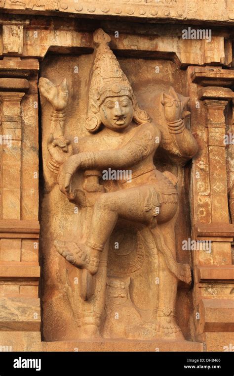 Sculpture art at ancient indian temple Stock Photo - Alamy