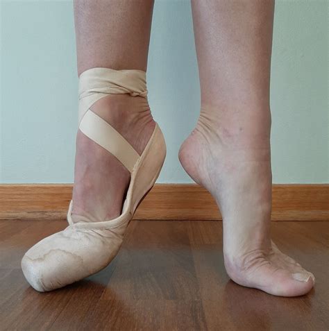 File:Demi pointe - correct, showing with shoe on&off.jpg - Physiopedia