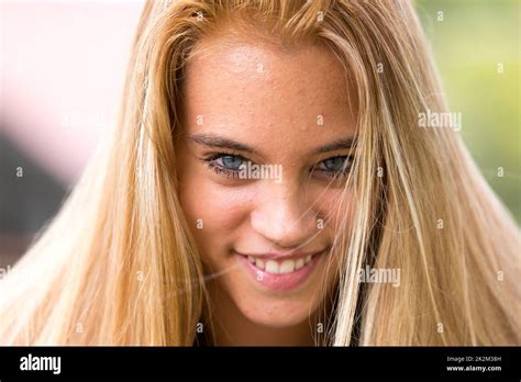 Beautiful girl hi-res stock photography and images - Alamy