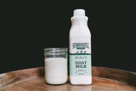 32oz Whole Natural Goat Milk | Summerhill Goat Dairy