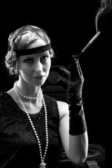 Flapper. 20's | Women smoking, Twenties style, 1920s women