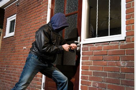 How Do Burglars Use Doors And Windows To Break In?