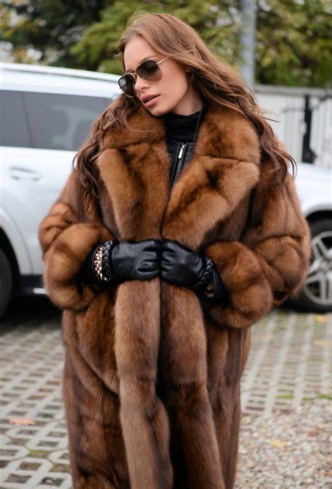 Pin by Michael Dial on Fox fur coat | Fur fashion, Fur coats women, Sable fur coat