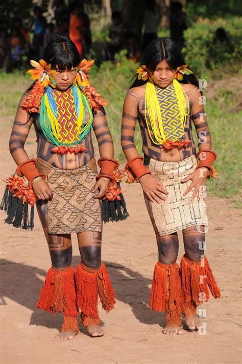 Muchachas Jóvenes de la tribu Karaja, Amazonas, Brasil. | Fotografía de personas, Culturas del ...