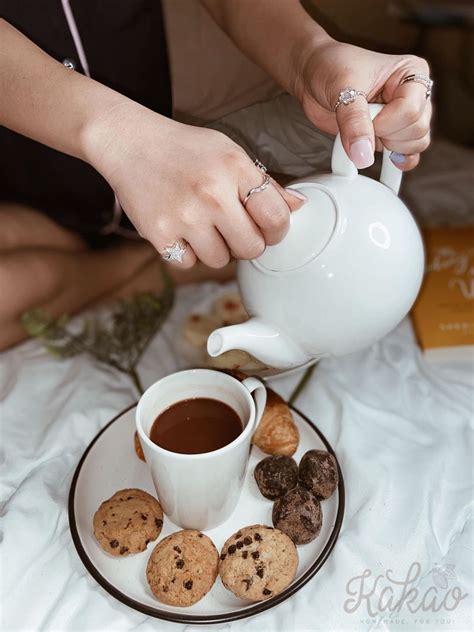 Hot choco tablea with cookies | Hot chocolate photography, Chocolates photography, Choco