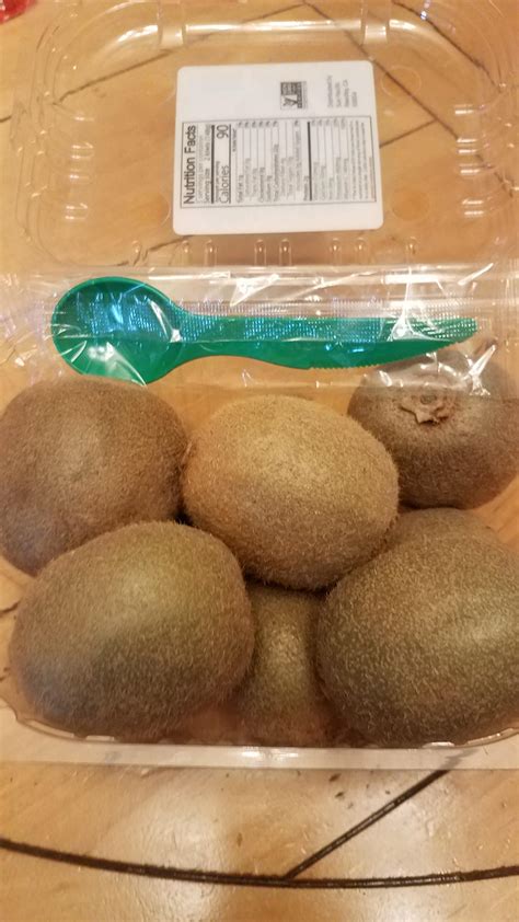 My kiwifruits came with a utensil (spife maybe?) for people who dont eat the skin : r ...