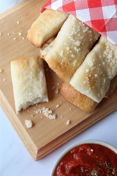 Easy Copycat Little Caesars Crazy Bread - Kim Schob