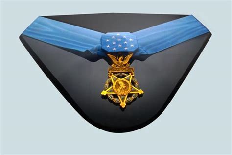 Profiles in Courage: 5 Medal of Honor Recipients | Military.com