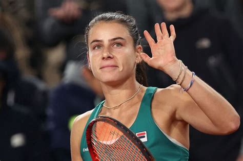 French Open dark horse sends 'uncomfortable' message to Aryna Sabalenka ...