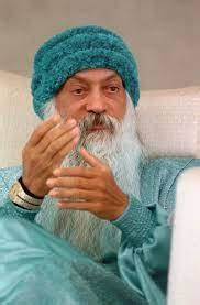 ओशो (रजनीश) जीवन परिचय और उनके विचार | Osho (Rajneesh) Biography And Thoughts In Hindi - HKT ...