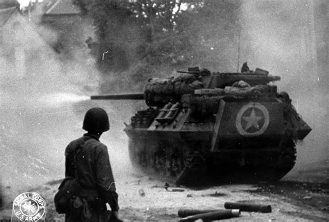 M10 Wolverine tank destroyer in action at St. Lo, 1944 [3030x2058] : r ...