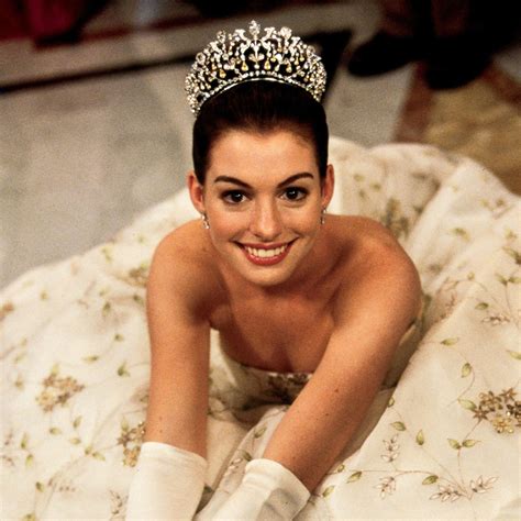 Anne Hathaway's Princess Diaries Tribute Is Royally Perfect