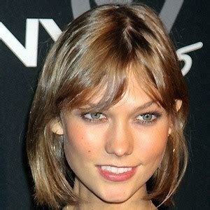 Karlie Kloss - Age, Family, Bio | Famous Birthdays