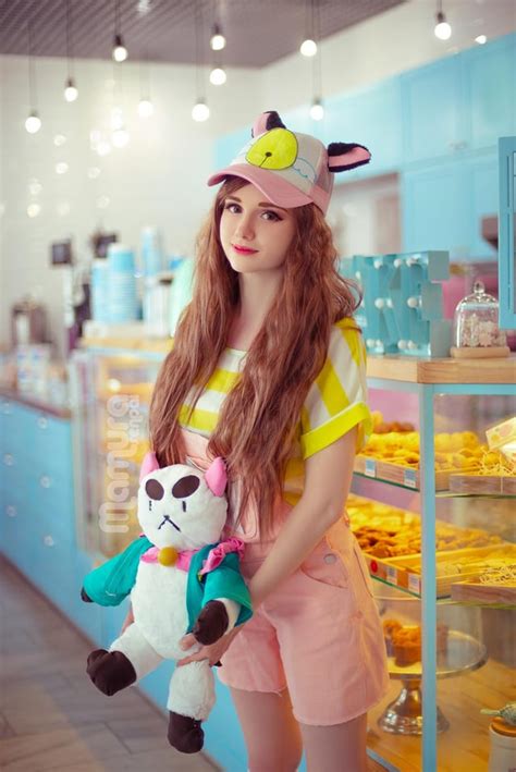 Time for sweets~ Bee and Puppycat cosplay! [self] : r/beeandpuppycat