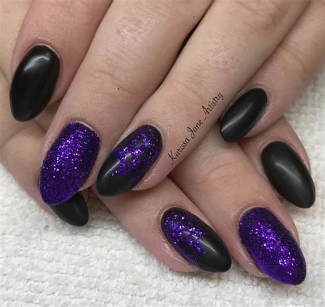 Purple and black Halloween nails | Black halloween nails, Black and ...