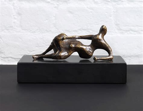 Henry Moore – Draped Reclining Figure – Beaux Arts London