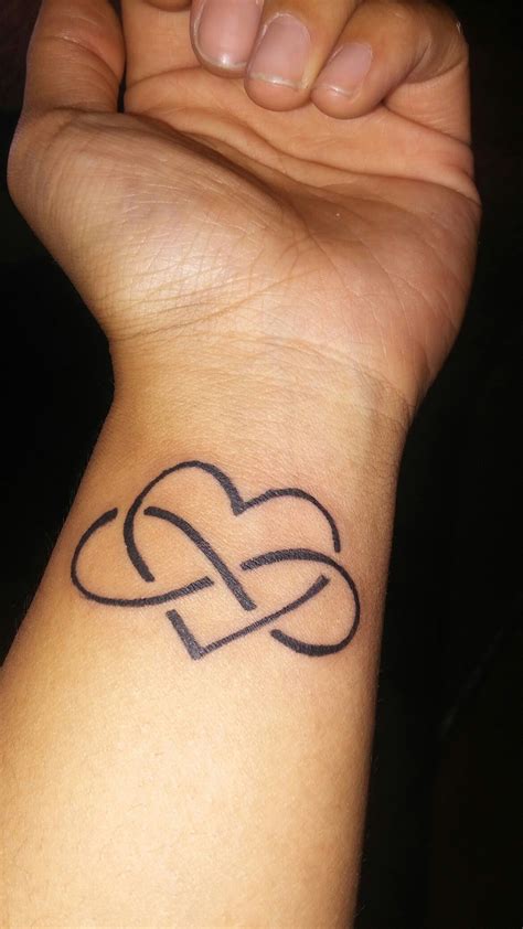 87 [CDR] LOVE TATTOO WRIST FREE PRINTABLE DOWNLOAD ZIP - LoveTattoo1