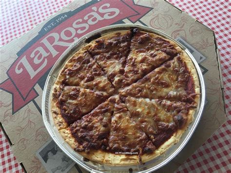 Review: Kings Island Larosa's Gluten Free Pizza - FUN Food Blog