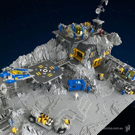 A83-Exploration-Base-Harris-Bricks-009 | Lego space, Lego space station ...