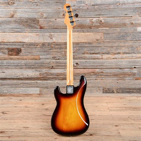 Fender Precision Bass Sunburst 1983 – Chicago Music Exchange