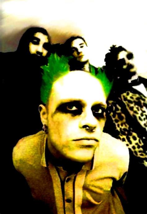 The Prodigy: Breathe (Music Video) (1996) - FilmAffinity