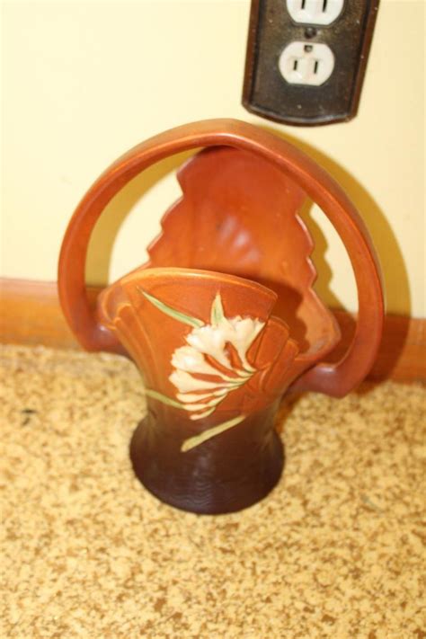 Auction Ohio | Vintage Roseville Pottery