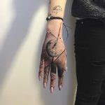 50 Eye-Catching Finger Tattoos That Women Just Can't Say No To - TattooBlend