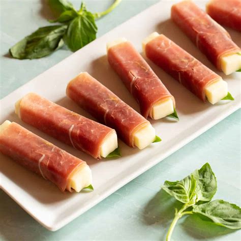 Prosciutto, Fig and Goat Cheese Tarts | A Well-Seasoned Kitchen®