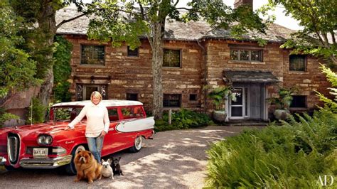 Martha Stewart Shows Off Her 12-Bedroom Maine House - ABC News